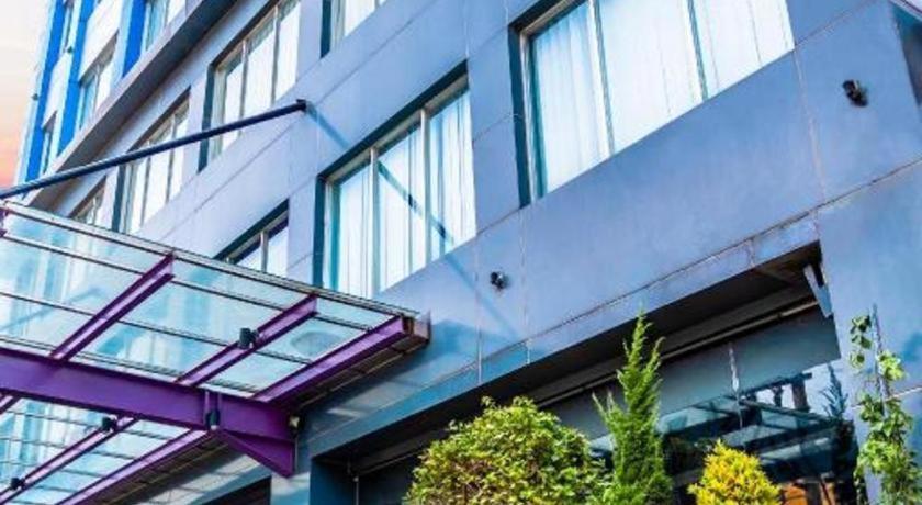 G Suites Hotel By Amithya Surabaya Buitenkant foto