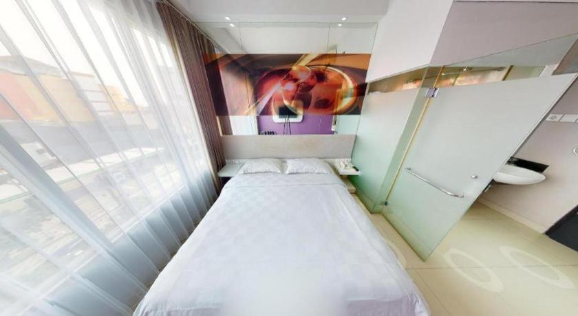 G Suites Hotel By Amithya Surabaya Buitenkant foto