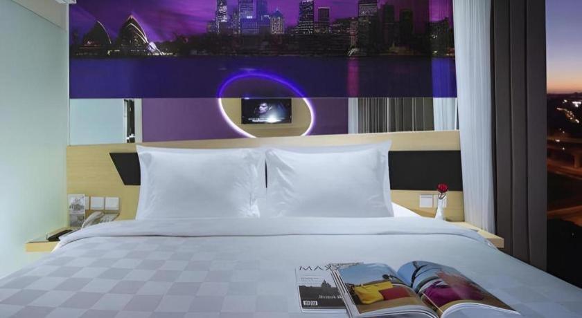 G Suites Hotel By Amithya Surabaya Buitenkant foto