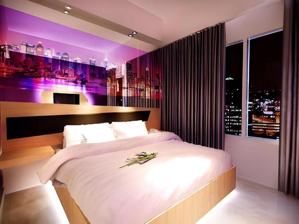 G Suites Hotel By Amithya Surabaya Buitenkant foto