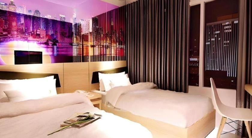 G Suites Hotel By Amithya Surabaya Buitenkant foto